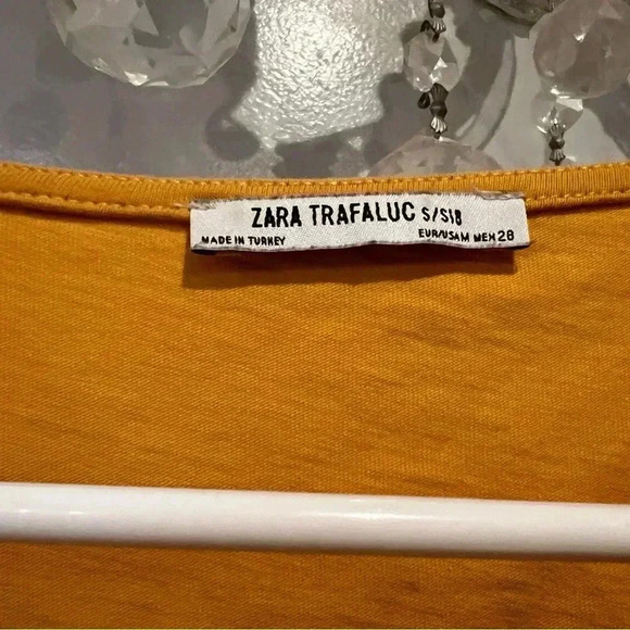Zara Mustard yellow eyelet crop top size Medium - Picture 3 of 7